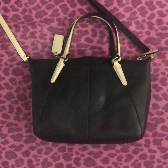 Coach EUC leather small crossbody bag - Picture 3 of 5